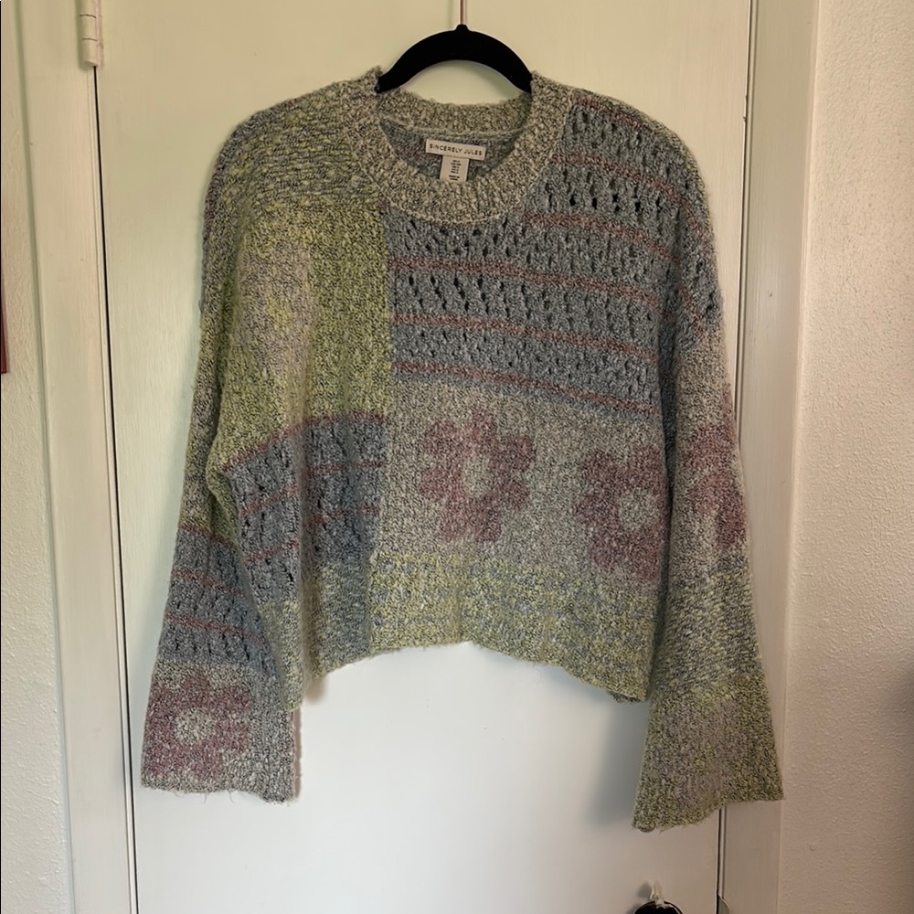 Green and Gray Crew Neck Cropped Sweater